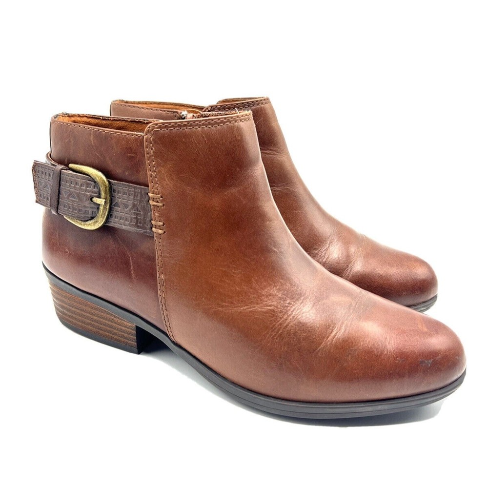 Clarks Womens 6.5 Western Boots Booties Ankle Leather Cushion Almond Toe Buckle